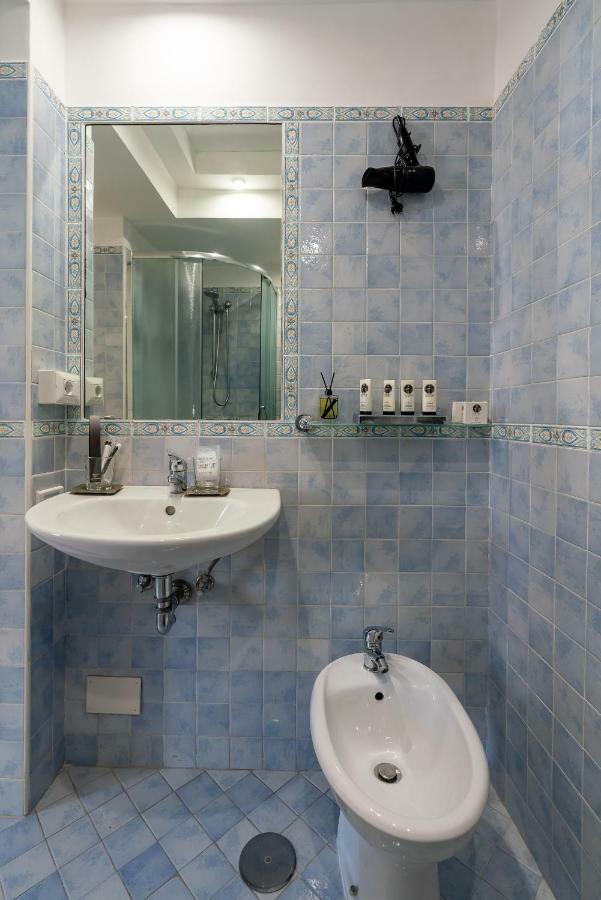 Rhome Trevi 로마 외부 사진
